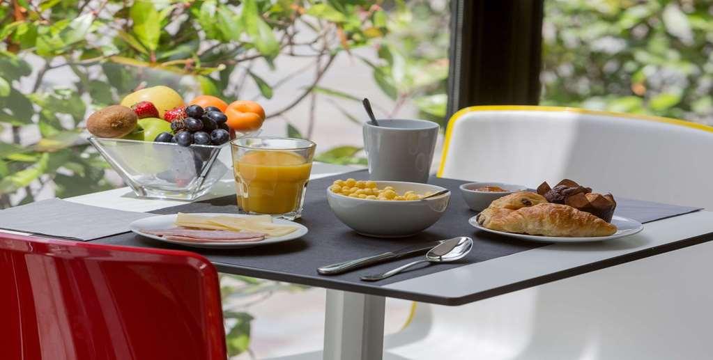 Hotel Kyriad Brive Ouest Εστιατόριο φωτογραφία