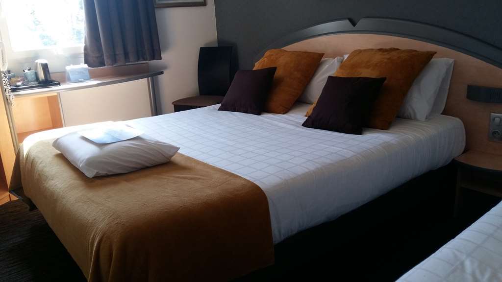 Hotel Kyriad Brive Ouest Δωμάτιο φωτογραφία